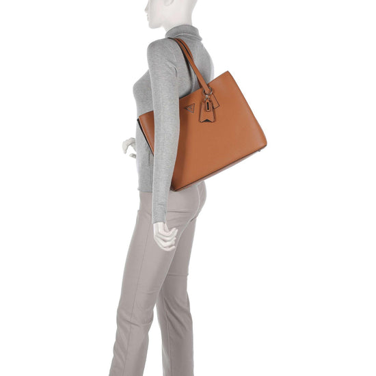 Guess Meridian Handväska Stor Cognac