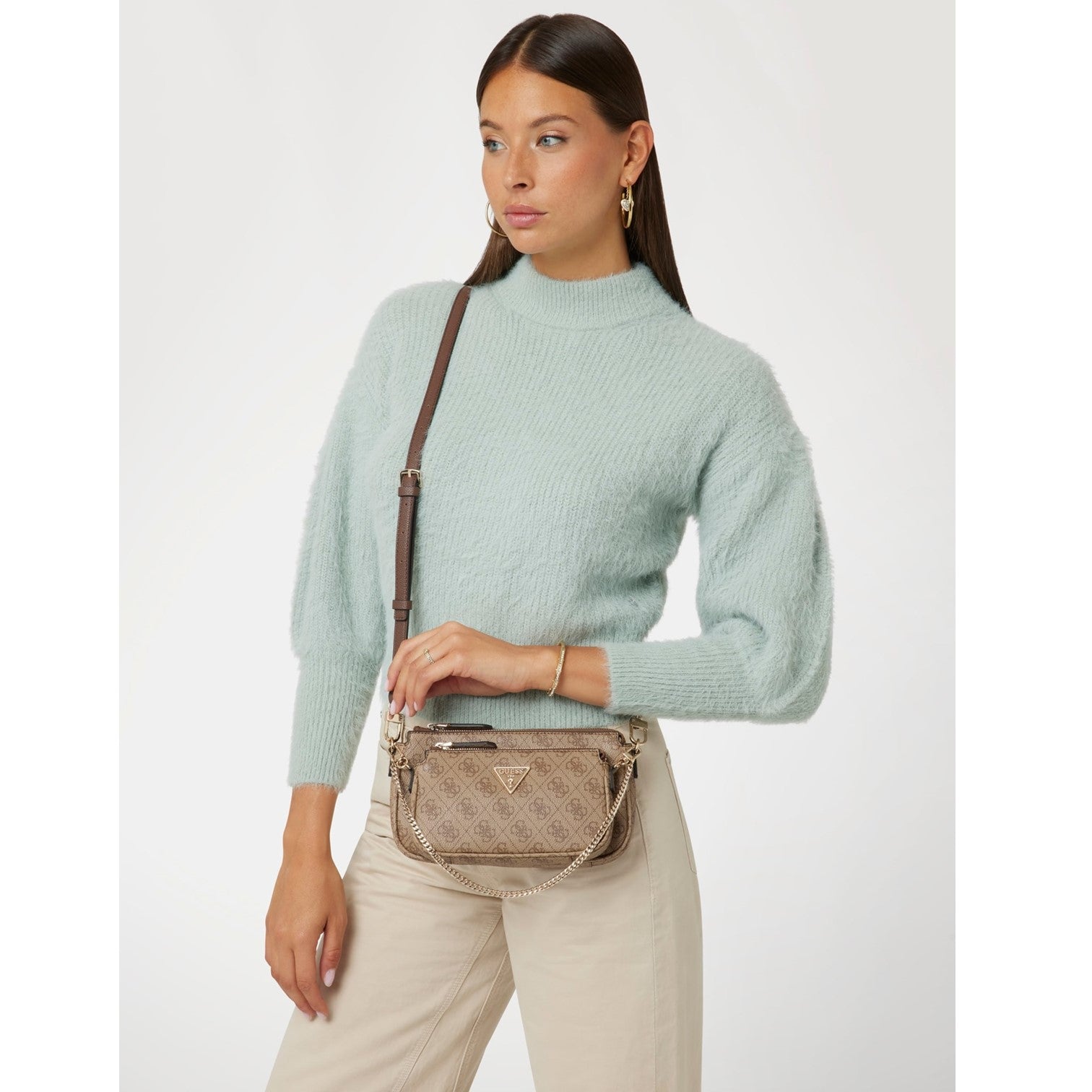 Guess Noelle Axelremsväska 2in1 Brun