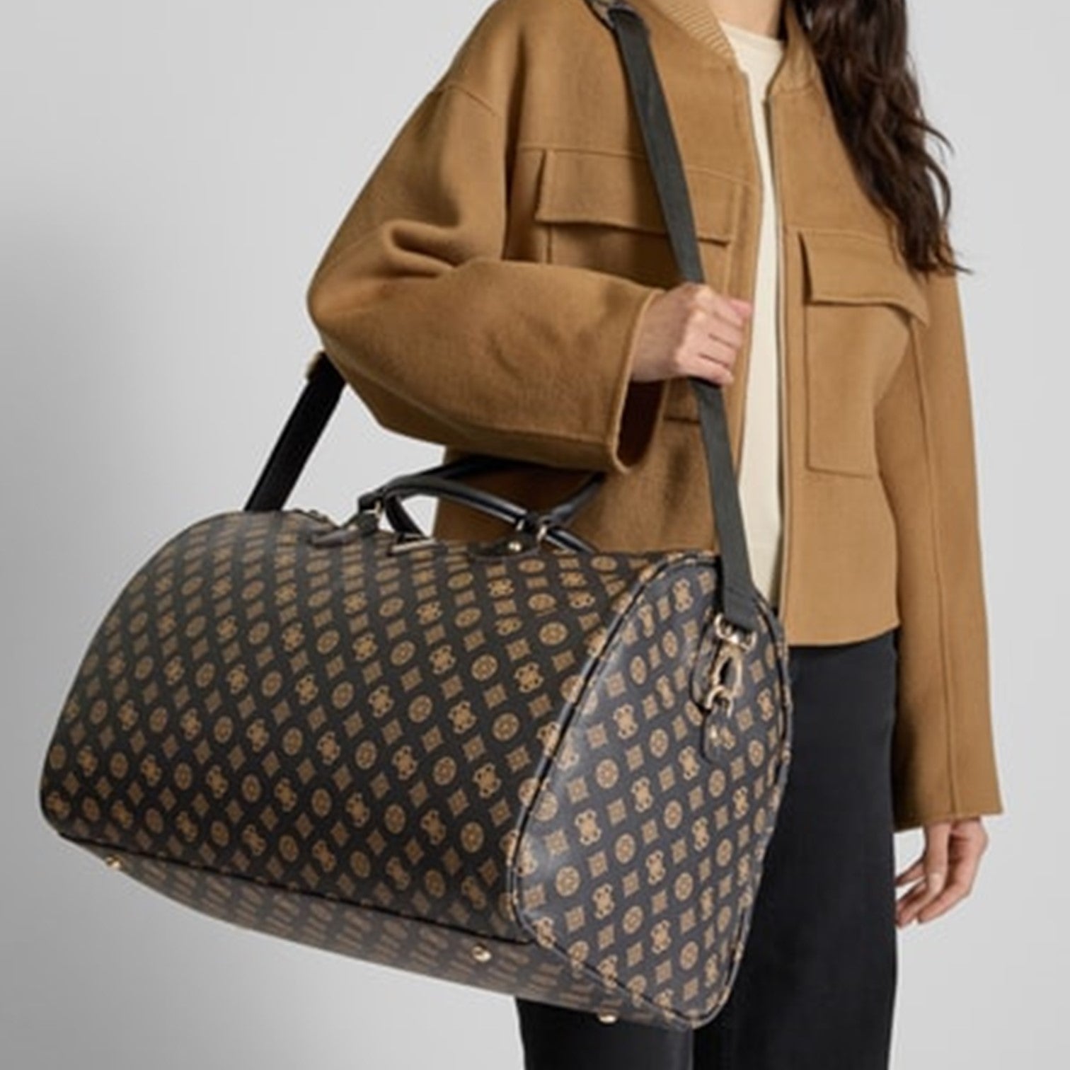 Guess Wilder Weekendbag Stor Mörkbrun