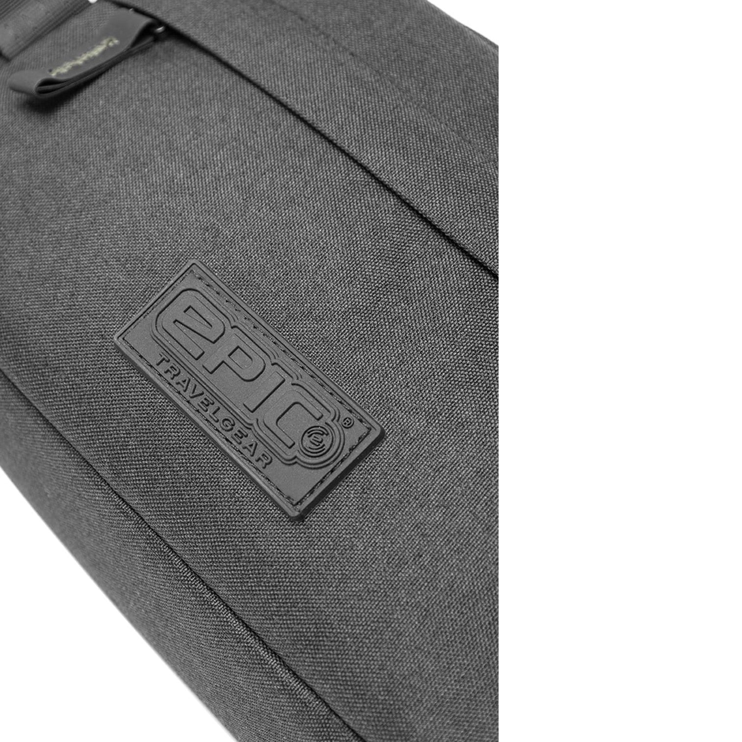 EPIC Essentials Necessär Svart