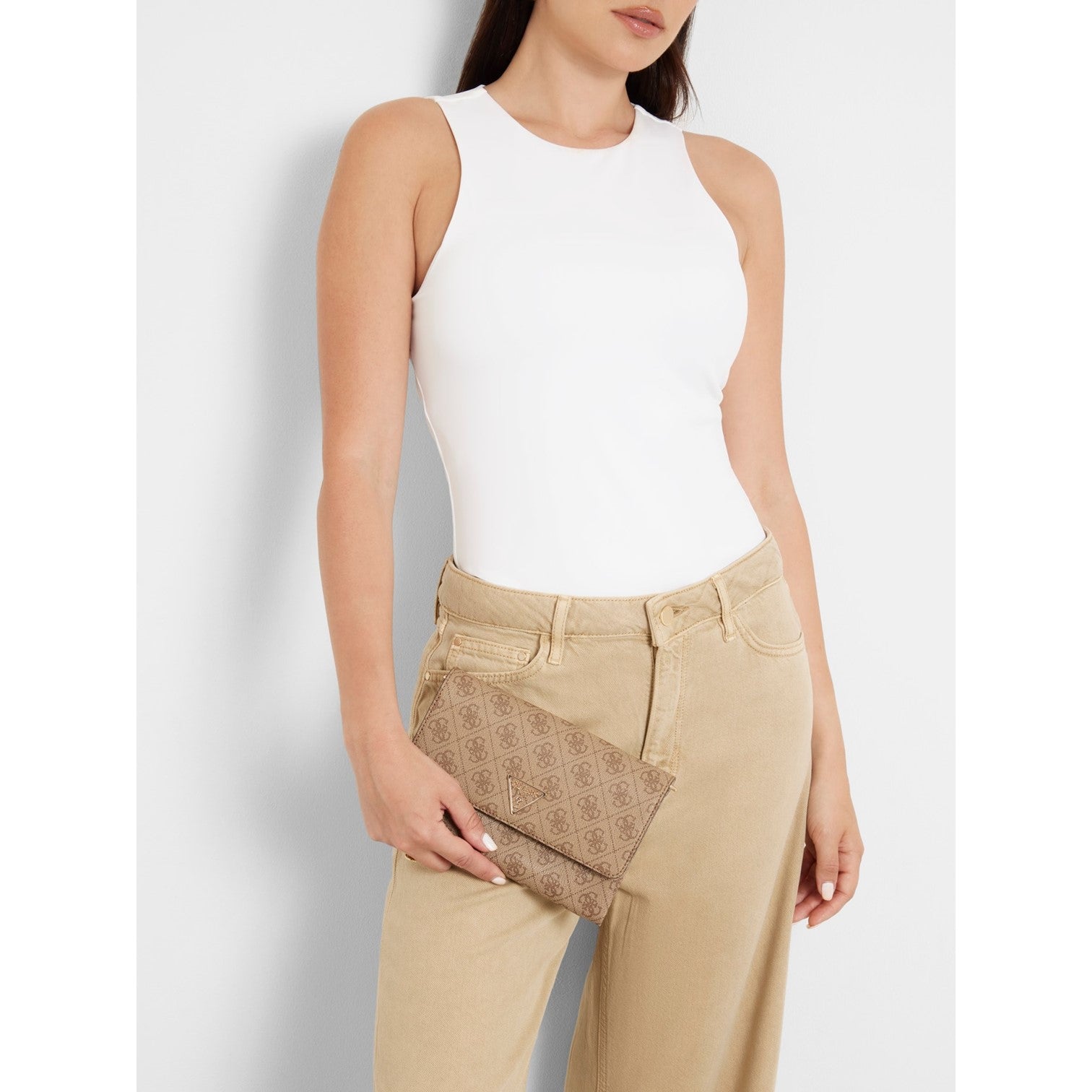 Guess Noelle Clutchväska Brun