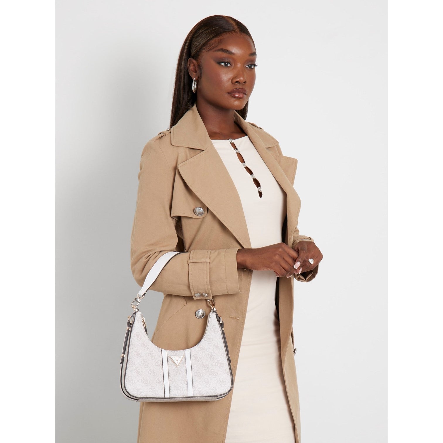 Guess Noreen Axelväska Vit